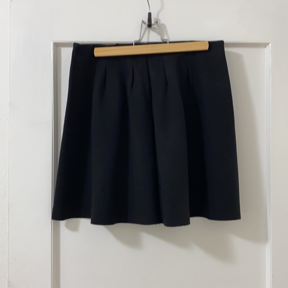Madewell | Black Pleated Skirt 2 - Picture 5 of 8